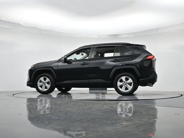 Used 2021 Toyota RAV4 XLE FWD image 38