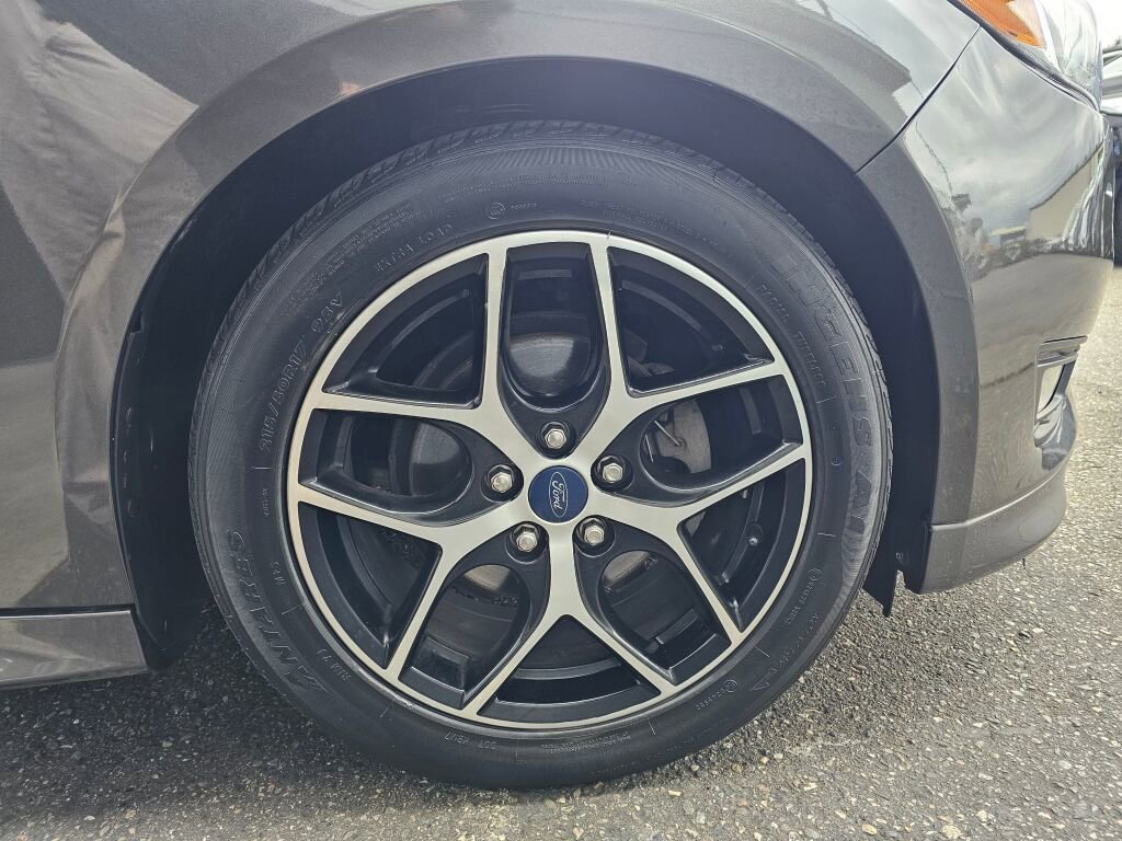 Used 2017 Ford Focus SE w/ SE Sport Package FWD image 8