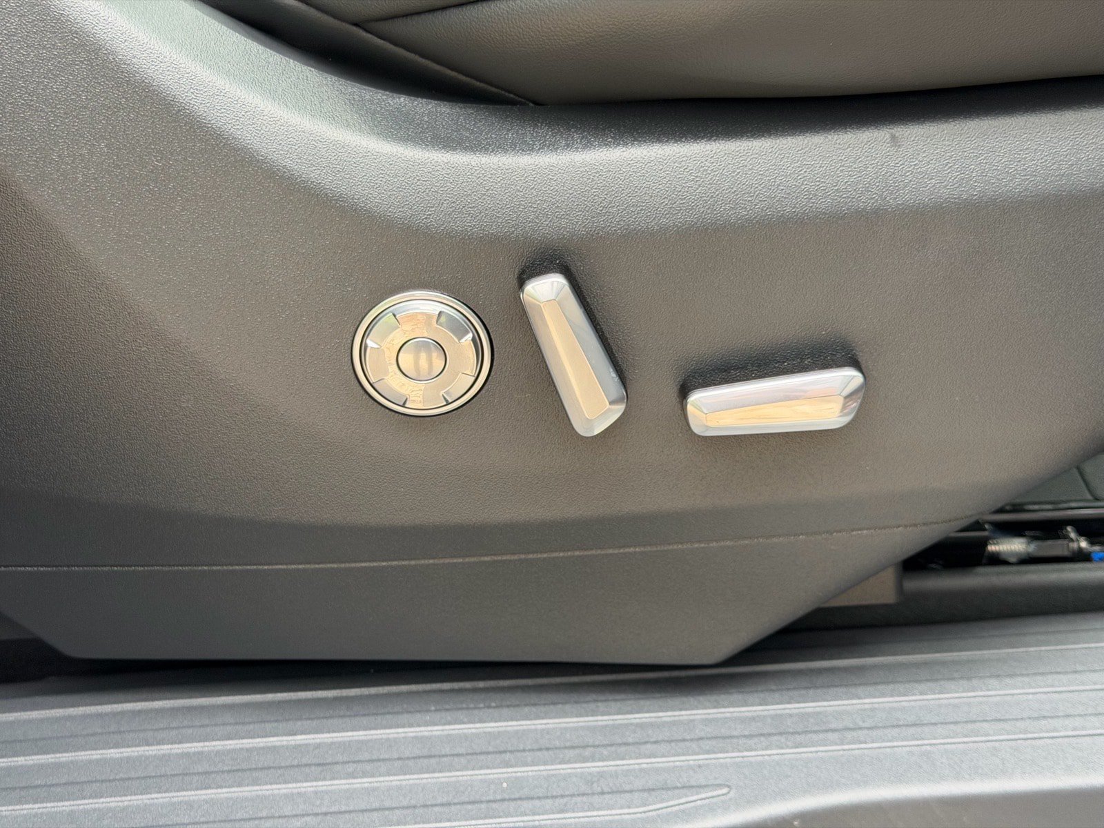 New 2027 Lincoln Navigator L Black Label AWD/4WD image 16