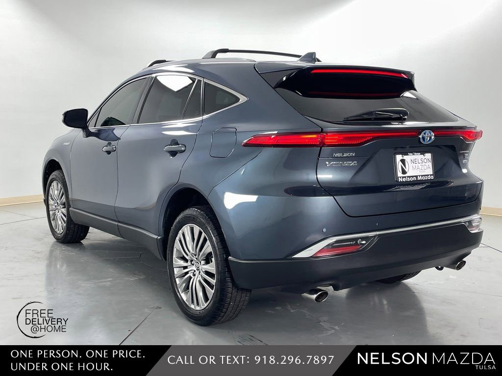 Used 2021 Toyota Venza XLE w/ Softex Package image 8