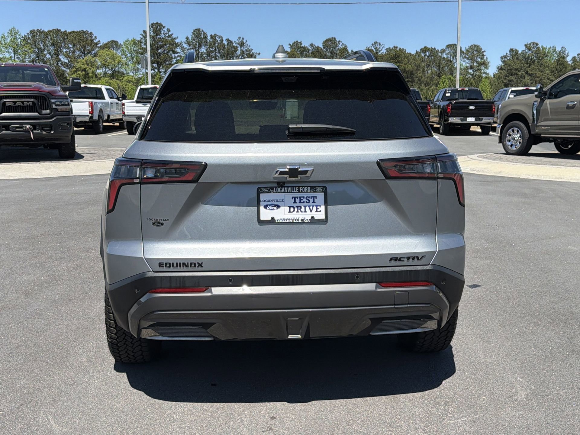 Used 2025 Chevrolet Equinox ACTIV w/ Safety and Technology Package image 27