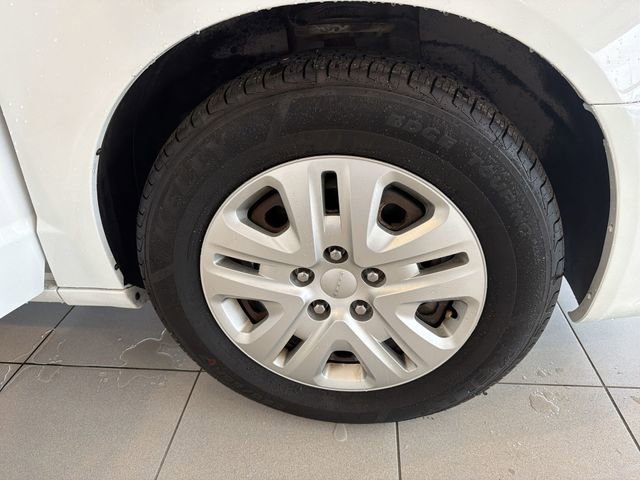 Used 2017 Dodge Grand Caravan SE w/ Power Window Group image 14