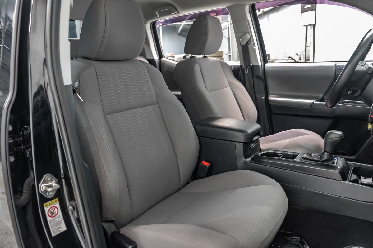 Used 2018 Toyota Tacoma SR w/ SR Convenience Package AWD/4WD image 30