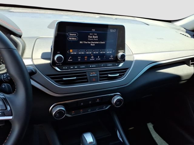 Used 2025 Nissan Altima 2.5 SR FWD image 9