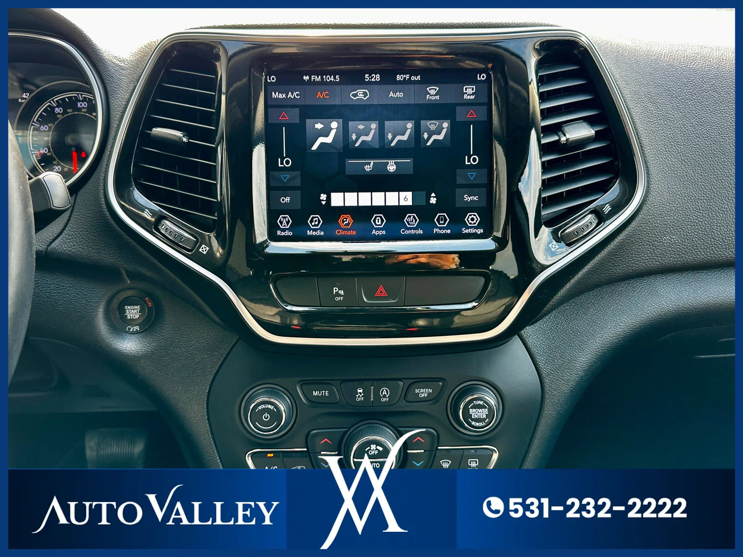 Used 2019 Jeep Cherokee Limited image 31