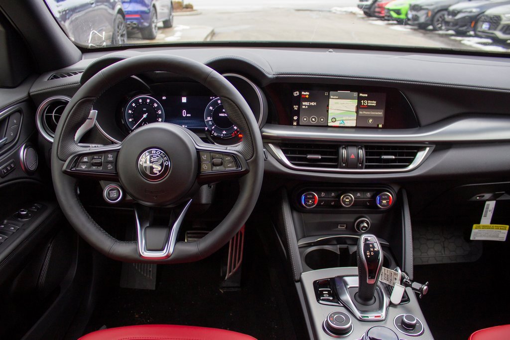 New 2025 Alfa Romeo Stelvio Sprint image 13
