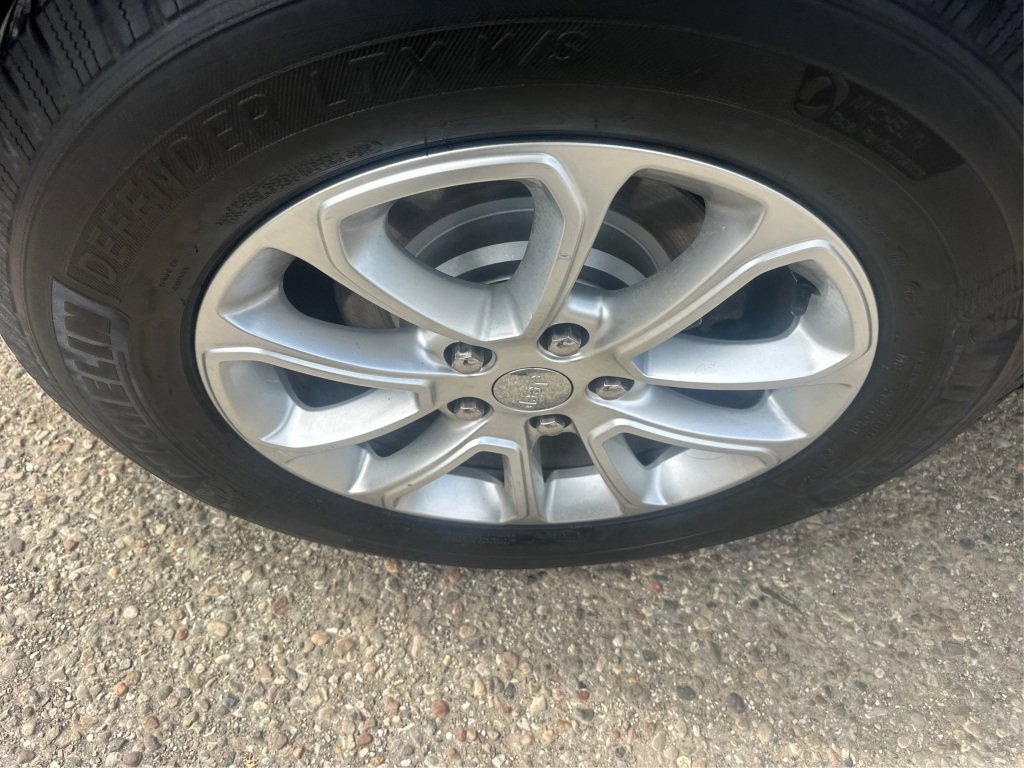 Used 2015 Jeep Grand Cherokee Laredo w/ Quick Order Package 23E image 16