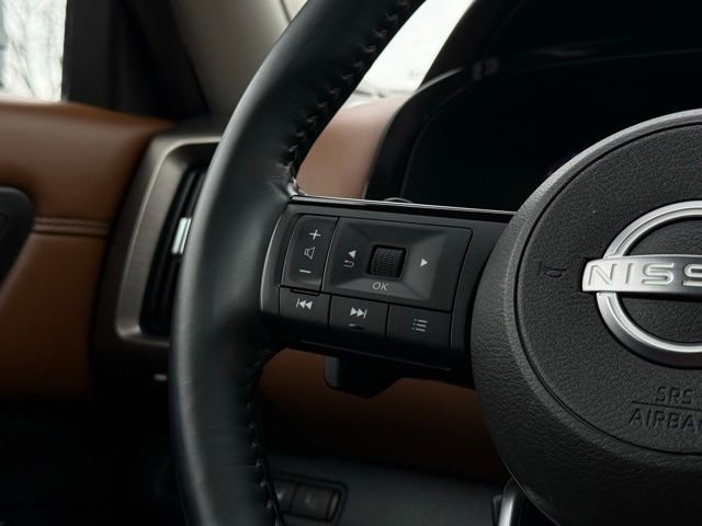 Used 2023 Nissan Pathfinder Platinum w/ Cargo Package image 12