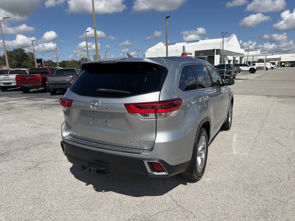 Used 2018 Toyota Highlander Limited AWD/4WD image 4