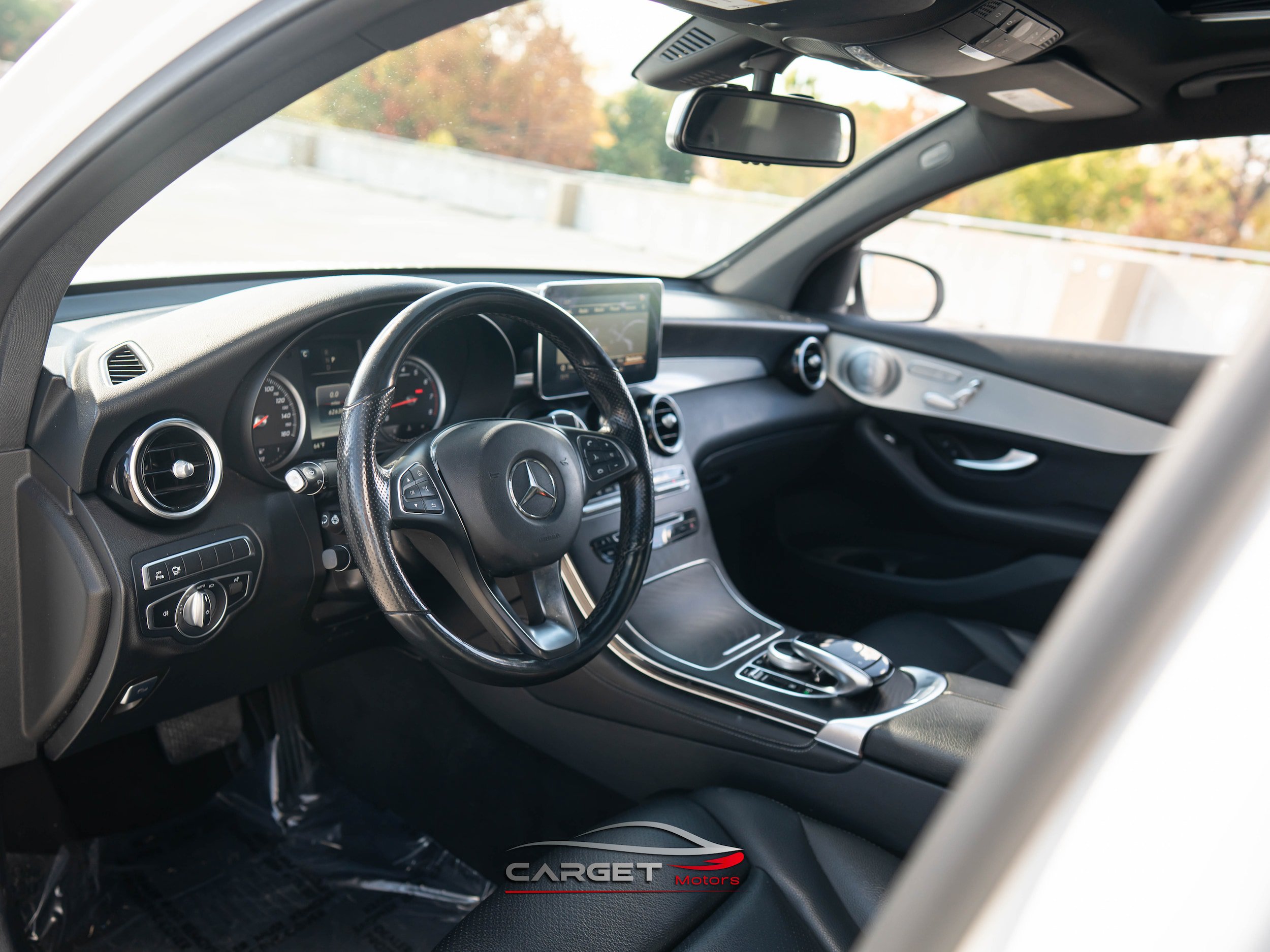 Used 2019 Mercedes-Benz GLC 300 4MATIC Coupe image 13