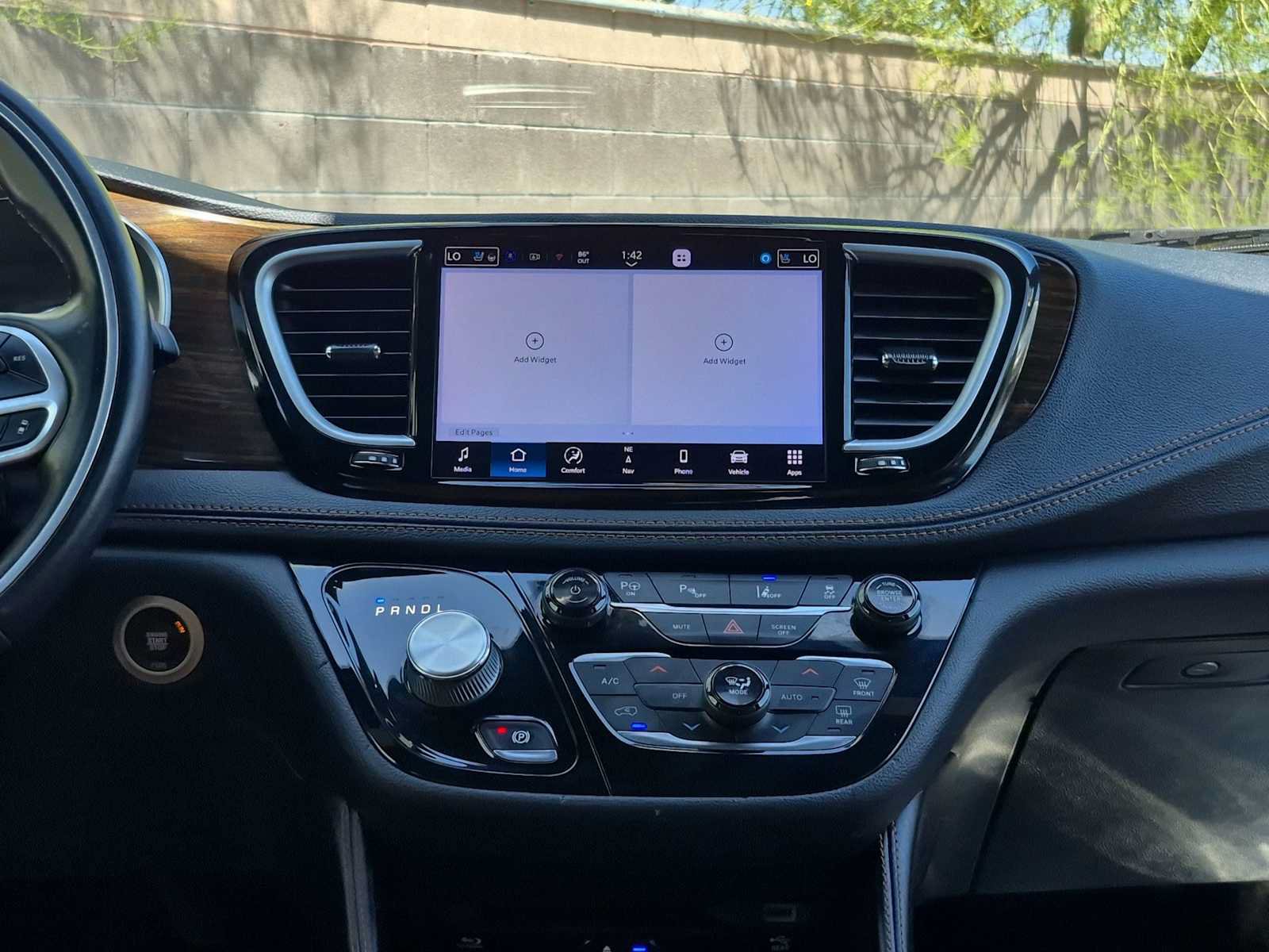 Used 2021 Chrysler Pacifica Pinnacle FWD image 20