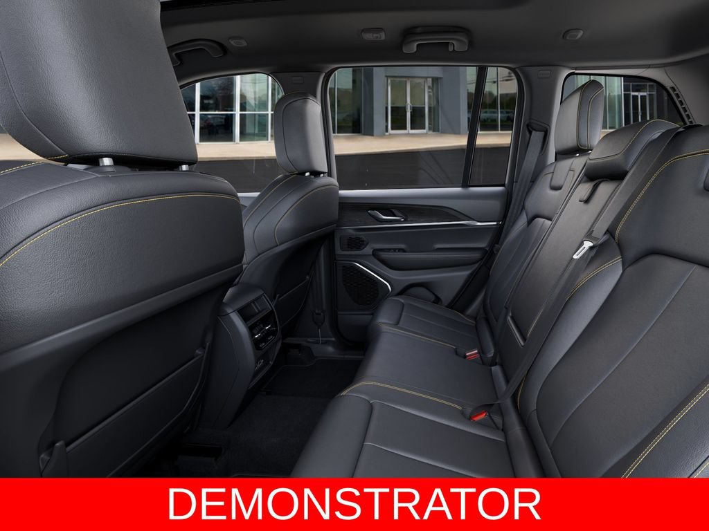 New 2026 Jeep Grand Cherokee Limited AWD/4WD image 23