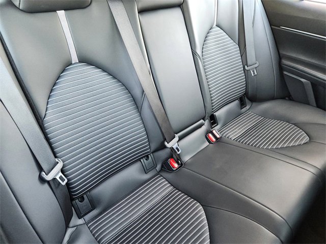 Used 2024 Toyota Camry SE image 27