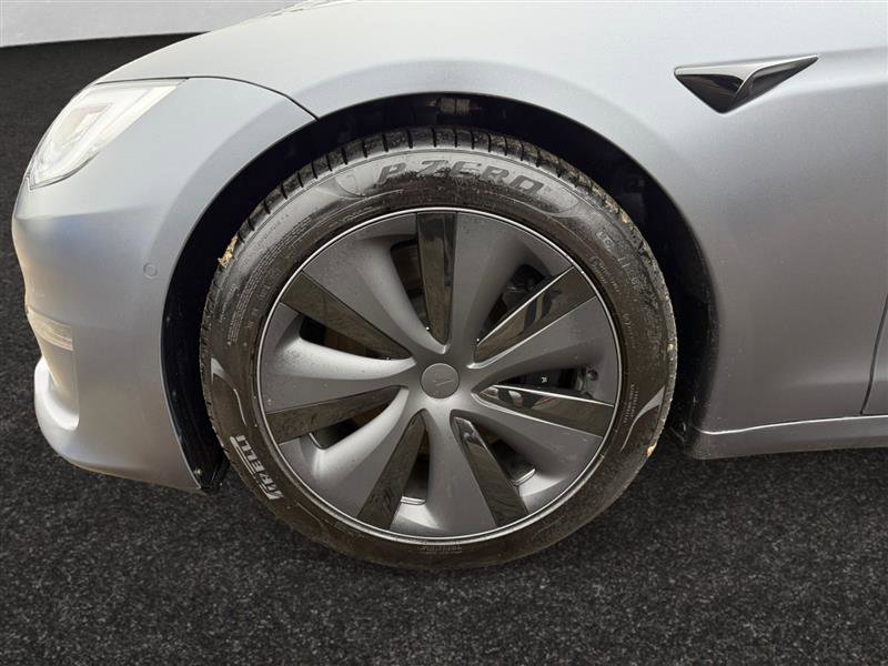Used 2022 Tesla Model S image 11
