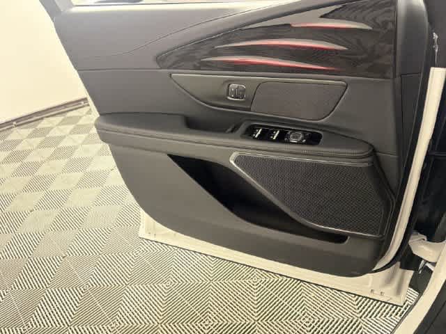 New 2026 Lincoln Nautilus Premier w/ Jet Appearance Package AWD/4WD image 14