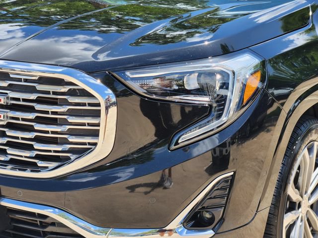 Used 2020 GMC Terrain Denali w/ Denali Premium Package FWD image 9