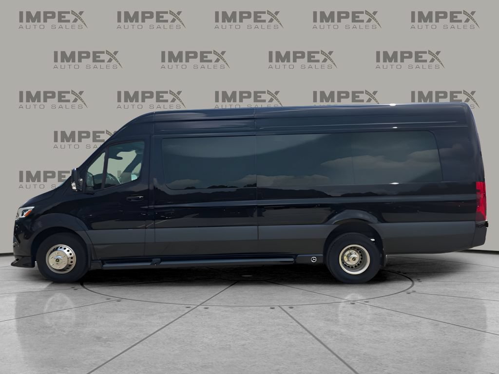 Used 2024 Mercedes-Benz Sprinter 3500 image 2