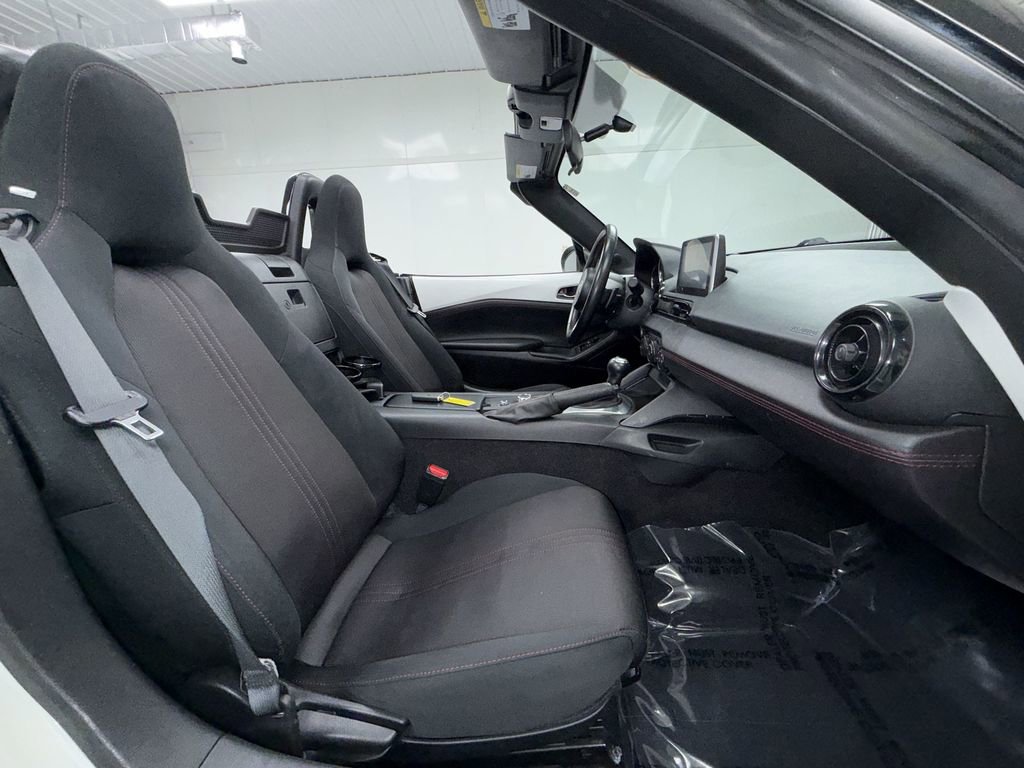 Used 2016 MAZDA MX-5 Miata Club RWD image 13