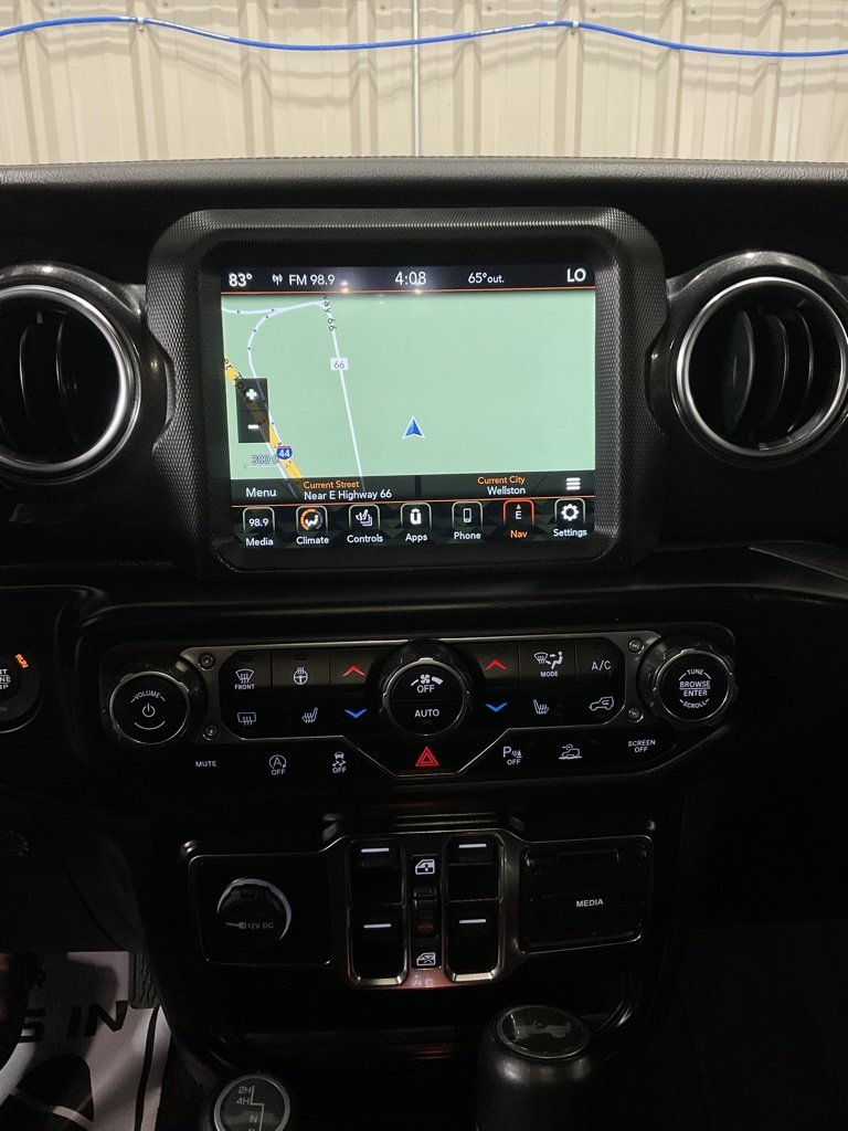 Used 2022 Jeep Wrangler Unlimited Sahara image 16