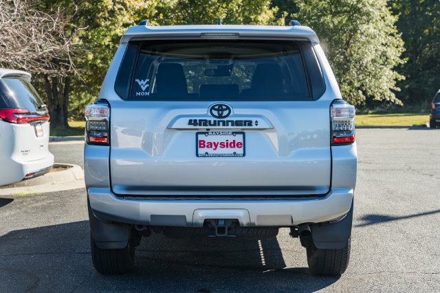 Used 2022 Toyota 4Runner SR5 AWD/4WD image 7