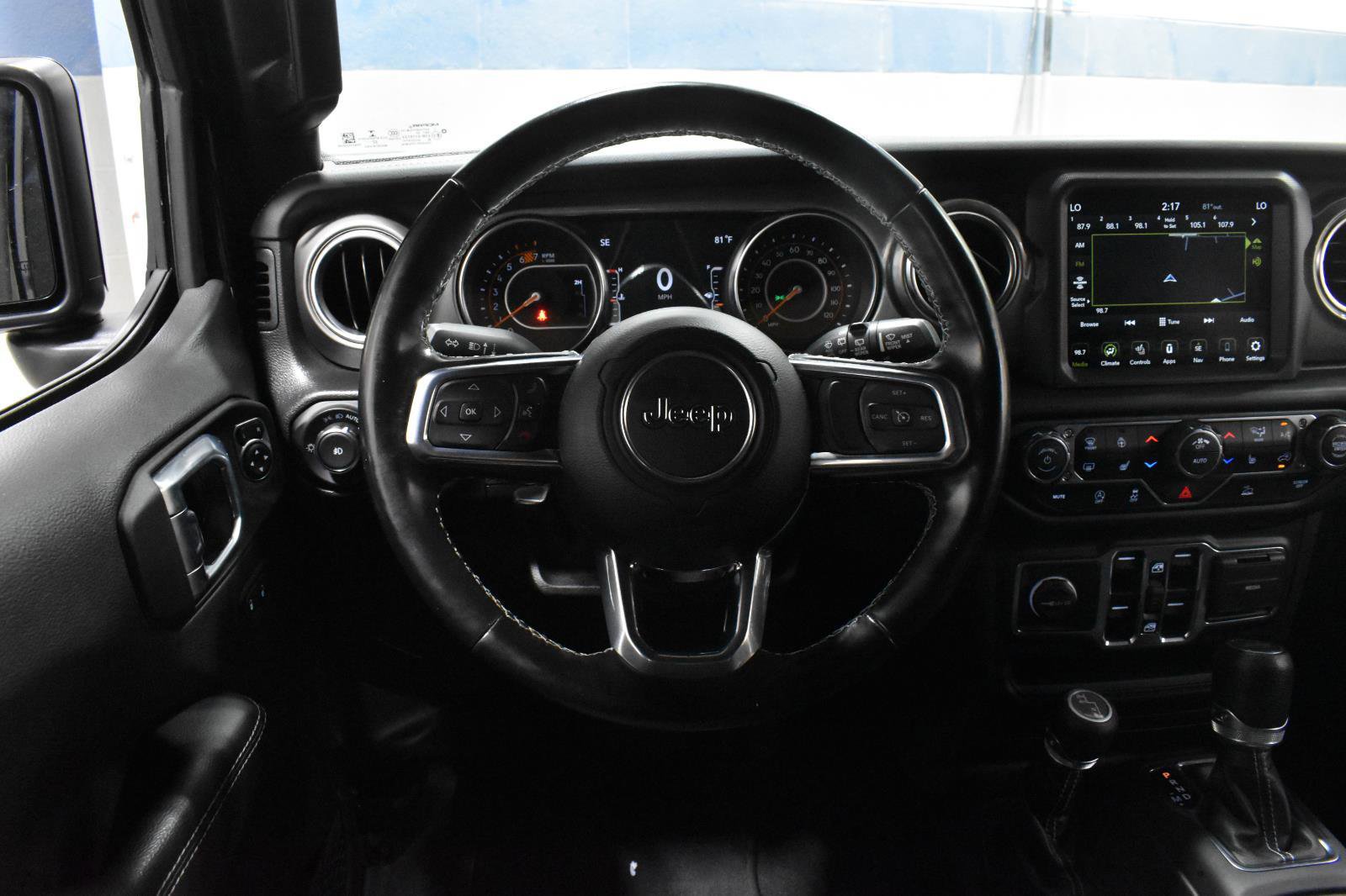 Used 2023 Jeep Wrangler Unlimited Sahara w/ LED Lighting Group AWD/4WD image 6