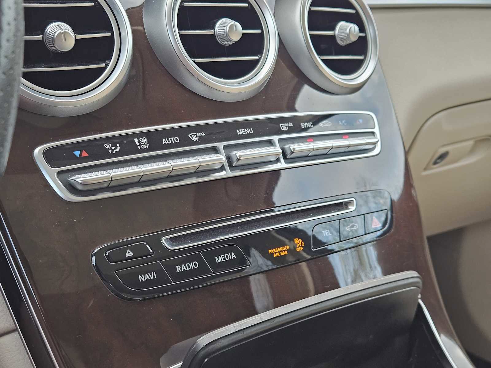 Used 2017 Mercedes-Benz GLC 300 image 16