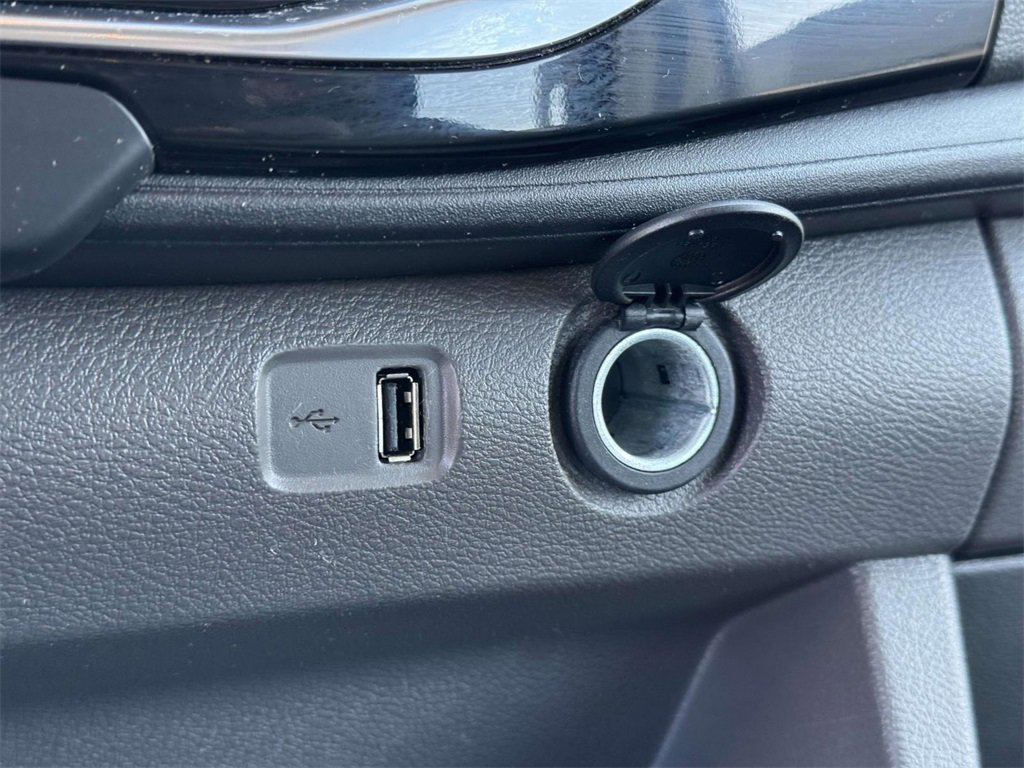 Used 2023 Ford Transit 350 XLT image 9