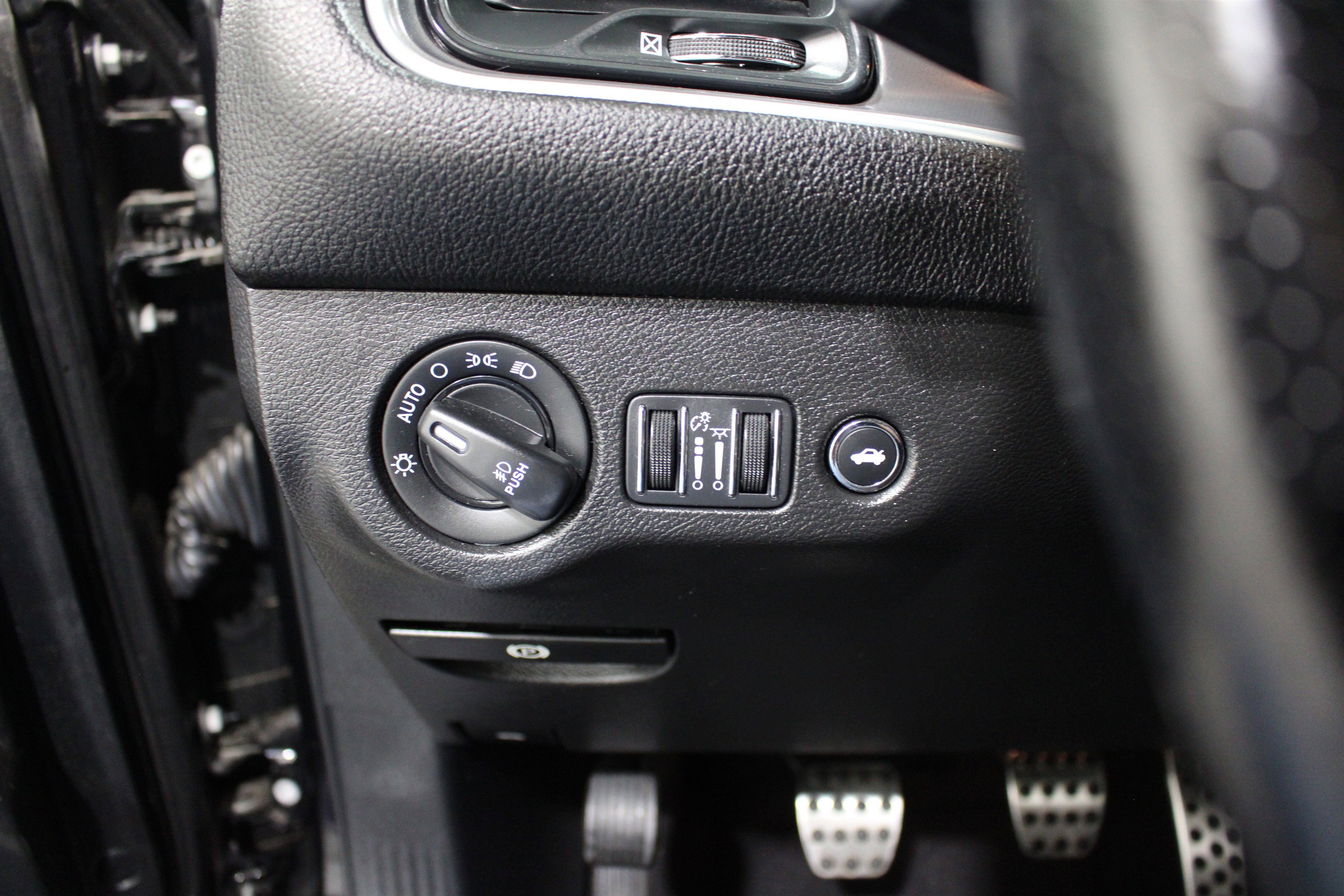 Used 2022 Dodge Challenger R/T Scat Pack RWD image 8