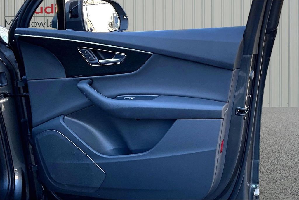 Certified 2023 Audi Q7 2.0T Premium w/ Convenience Package image 28