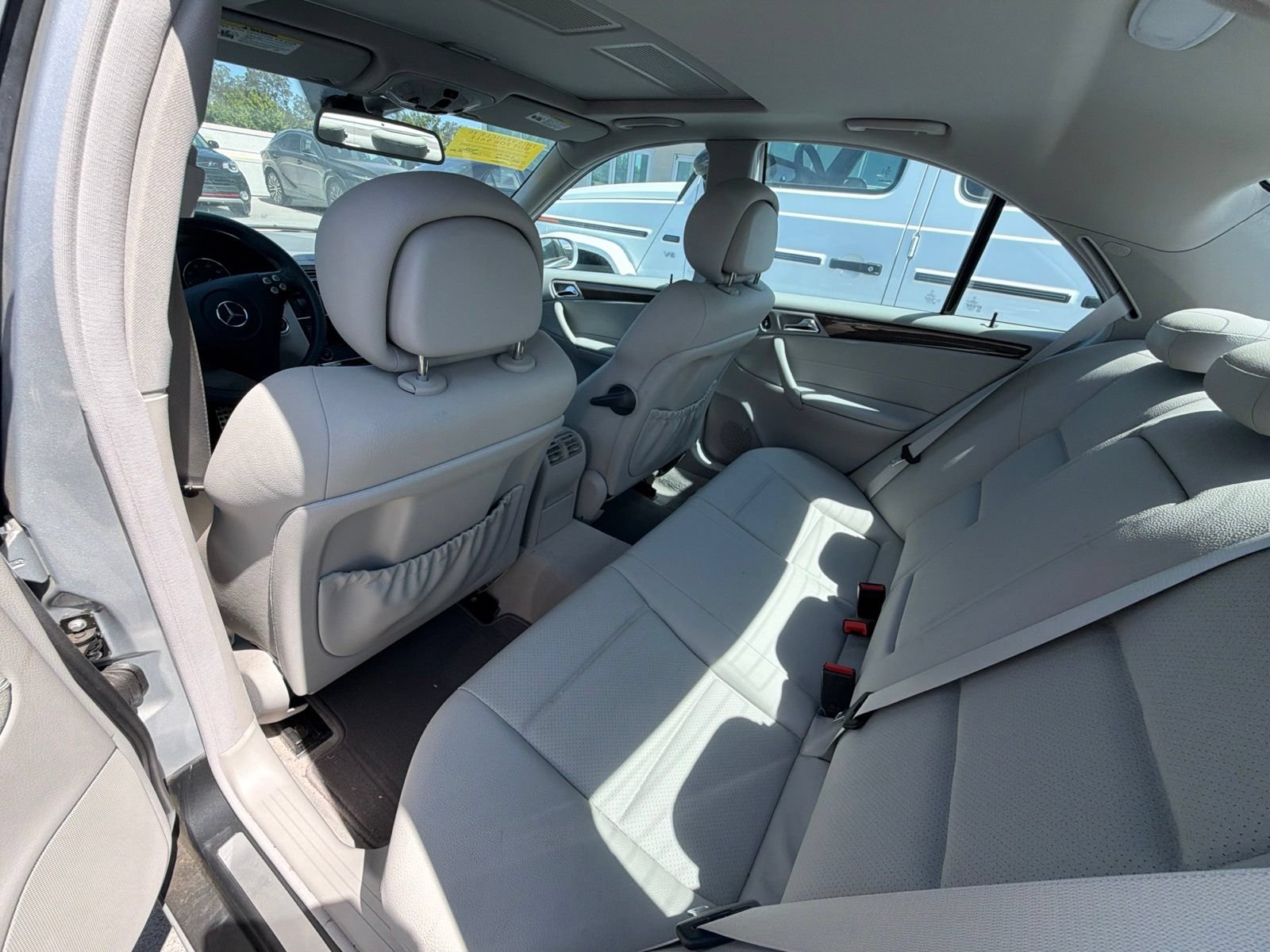 Used 2007 Mercedes-Benz C 230 Sedan image 4