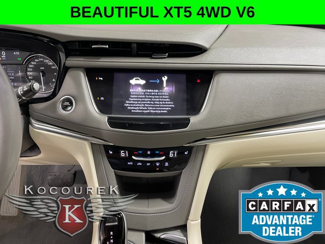 Used 2021 Cadillac XT5 Premium Luxury AWD/4WD image 16