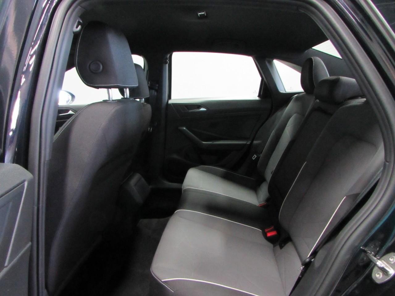 Used 2025 Volkswagen Jetta Sport image 15