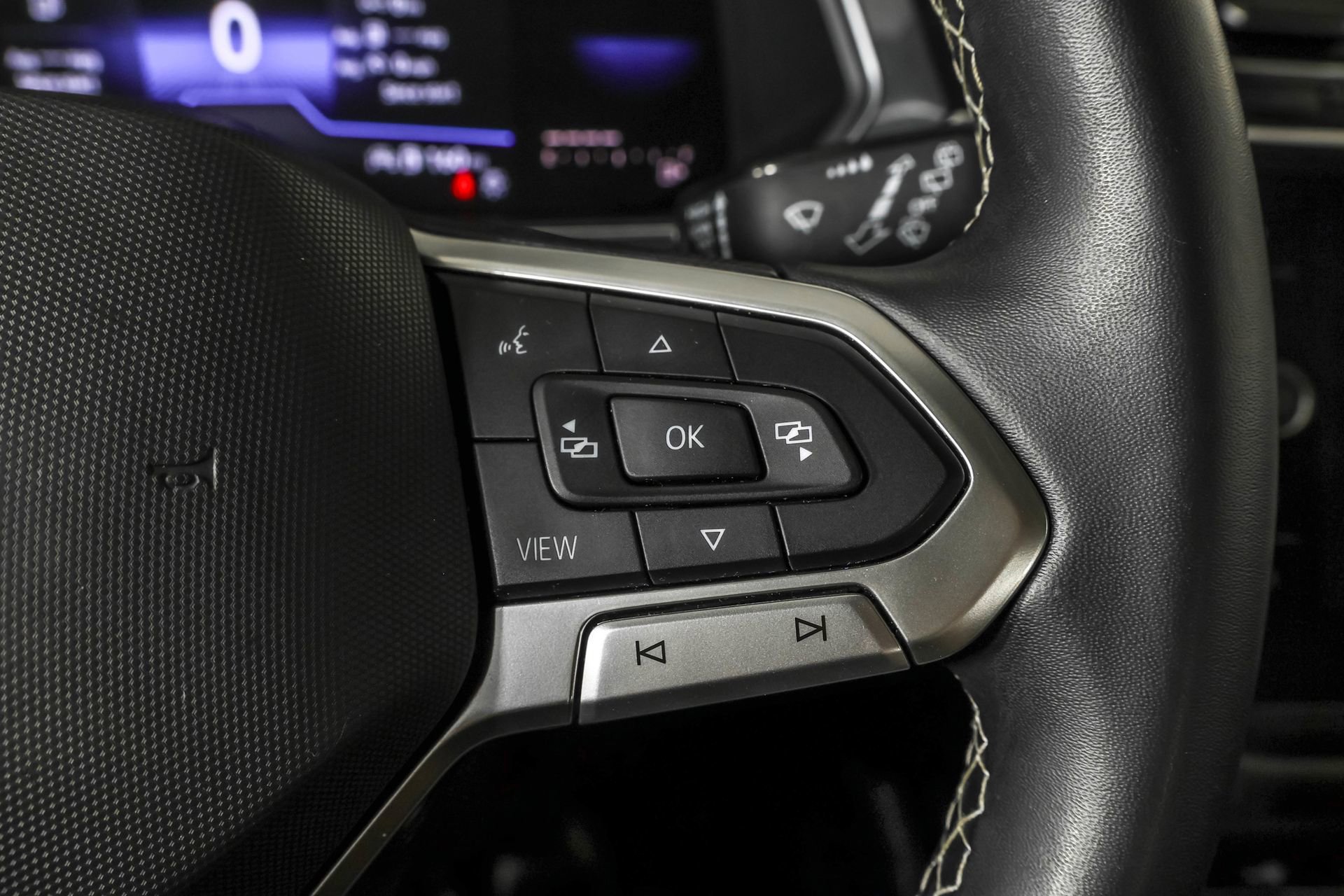 Used 2022 Volkswagen Tiguan SE image 30