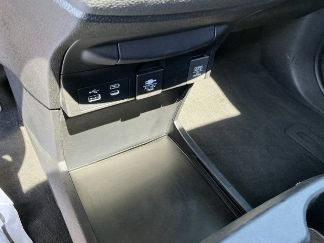 Used 2025 Honda Odyssey Elite image 25