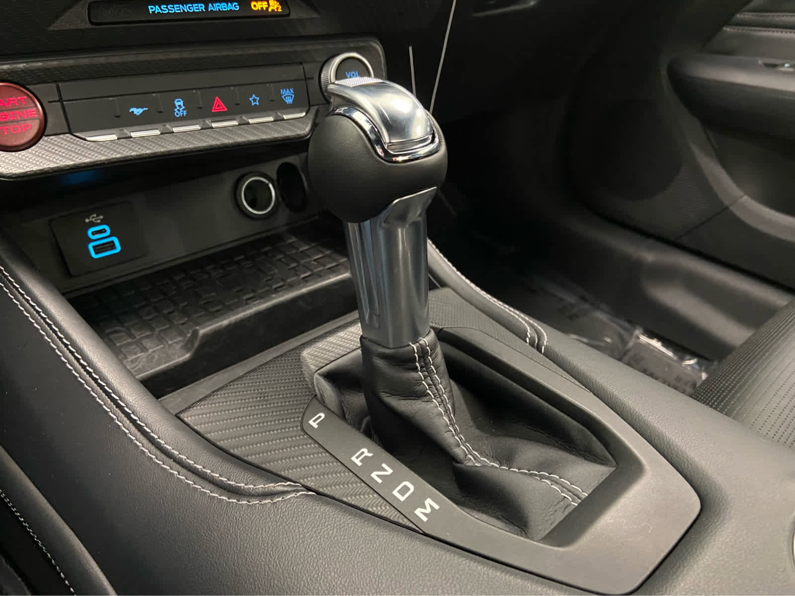 Used 2024 Ford Mustang GT Premium image 39