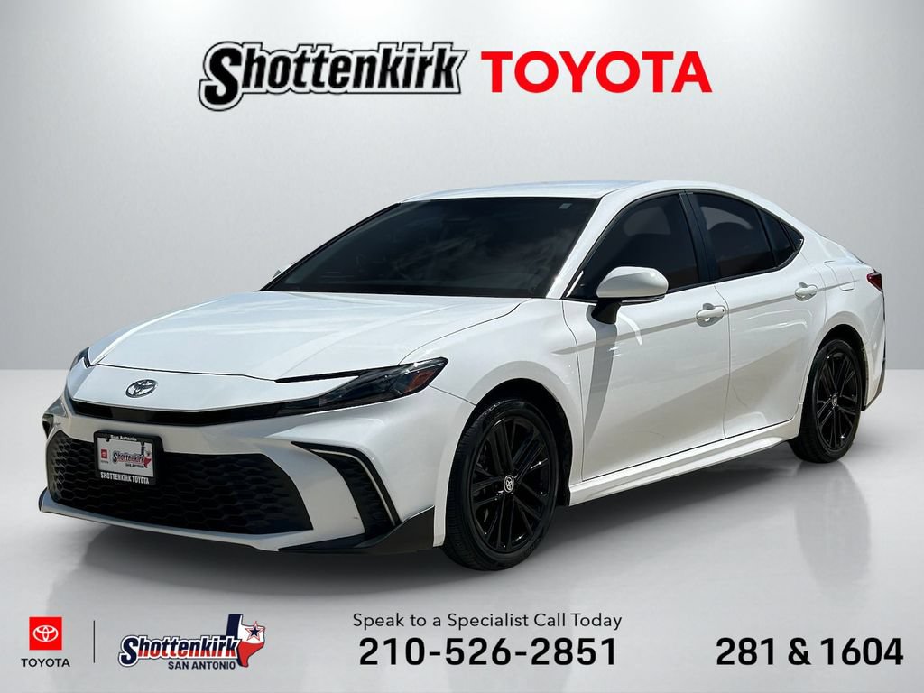 Used 2025 Toyota Camry SE w/ Convenience Package FWD image 1