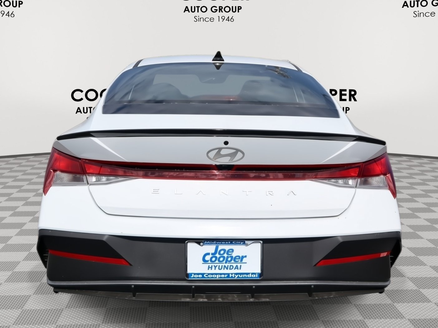 New 2026 Hyundai Elantra SEL Sport FWD image 8