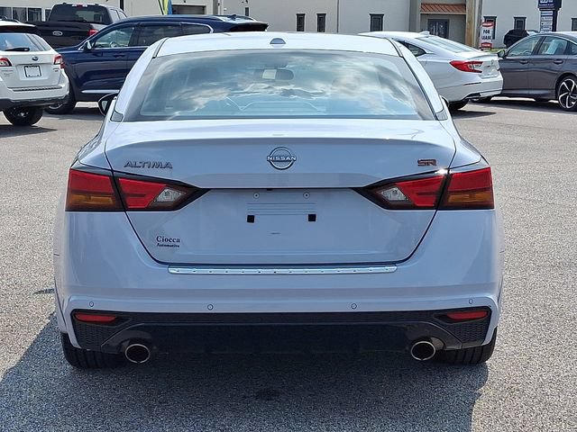 Used 2023 Nissan Altima 2.5 SR w/ SR Premium Package FWD image 6