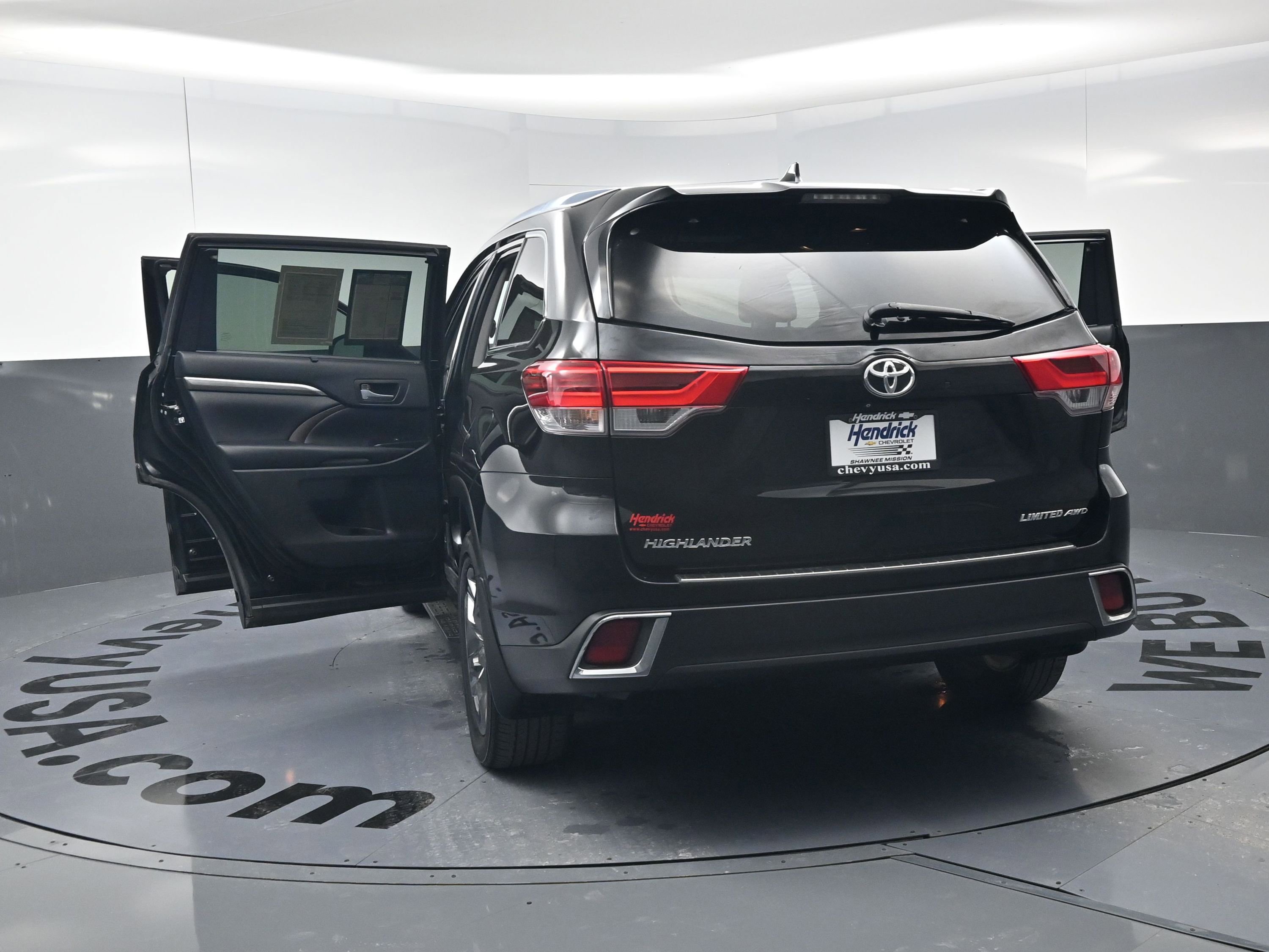 Used 2018 Toyota Highlander Limited Platinum w/ Protection Package #3 image 27