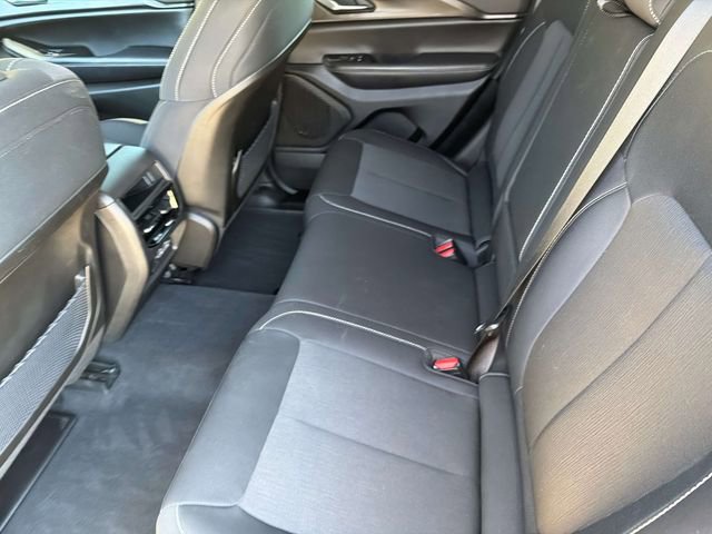 Used 2023 Jeep Grand Cherokee Laredo w/ Luxury Tech Group I AWD/4WD image 14