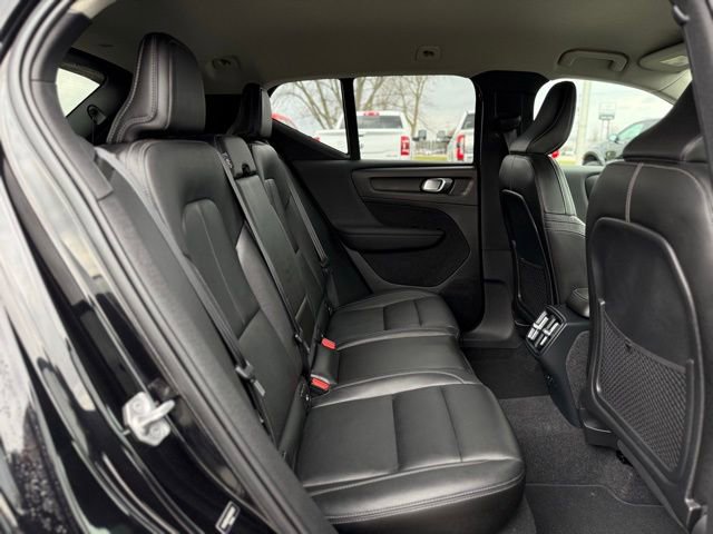 Used 2021 Volvo XC40 T5 Momentum image 20