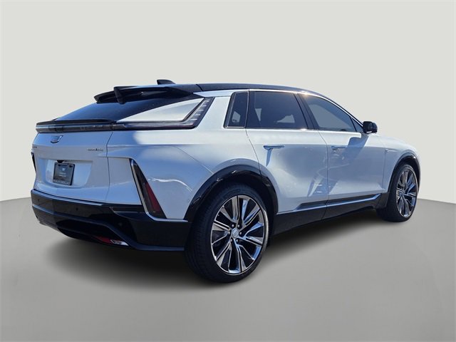 New 2025 Cadillac Lyriq Luxury image 4