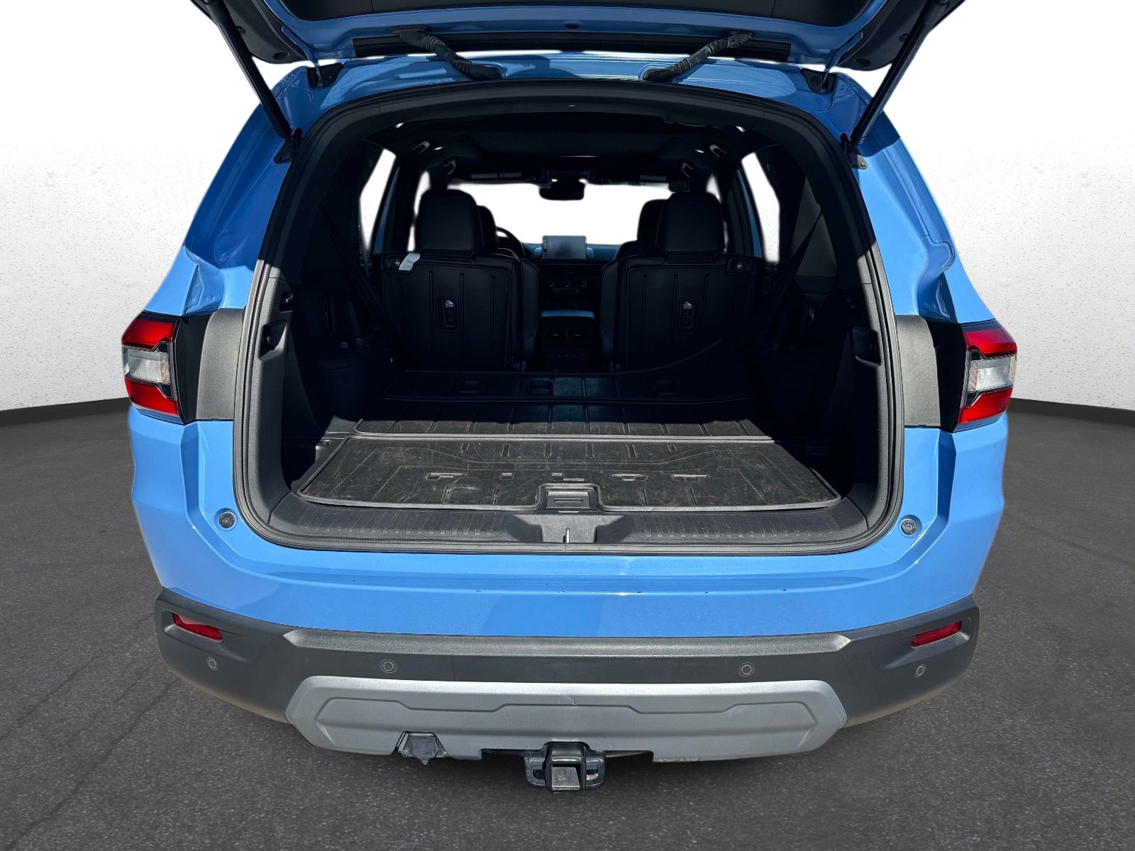 Used 2023 Honda Pilot TrailSport image 11