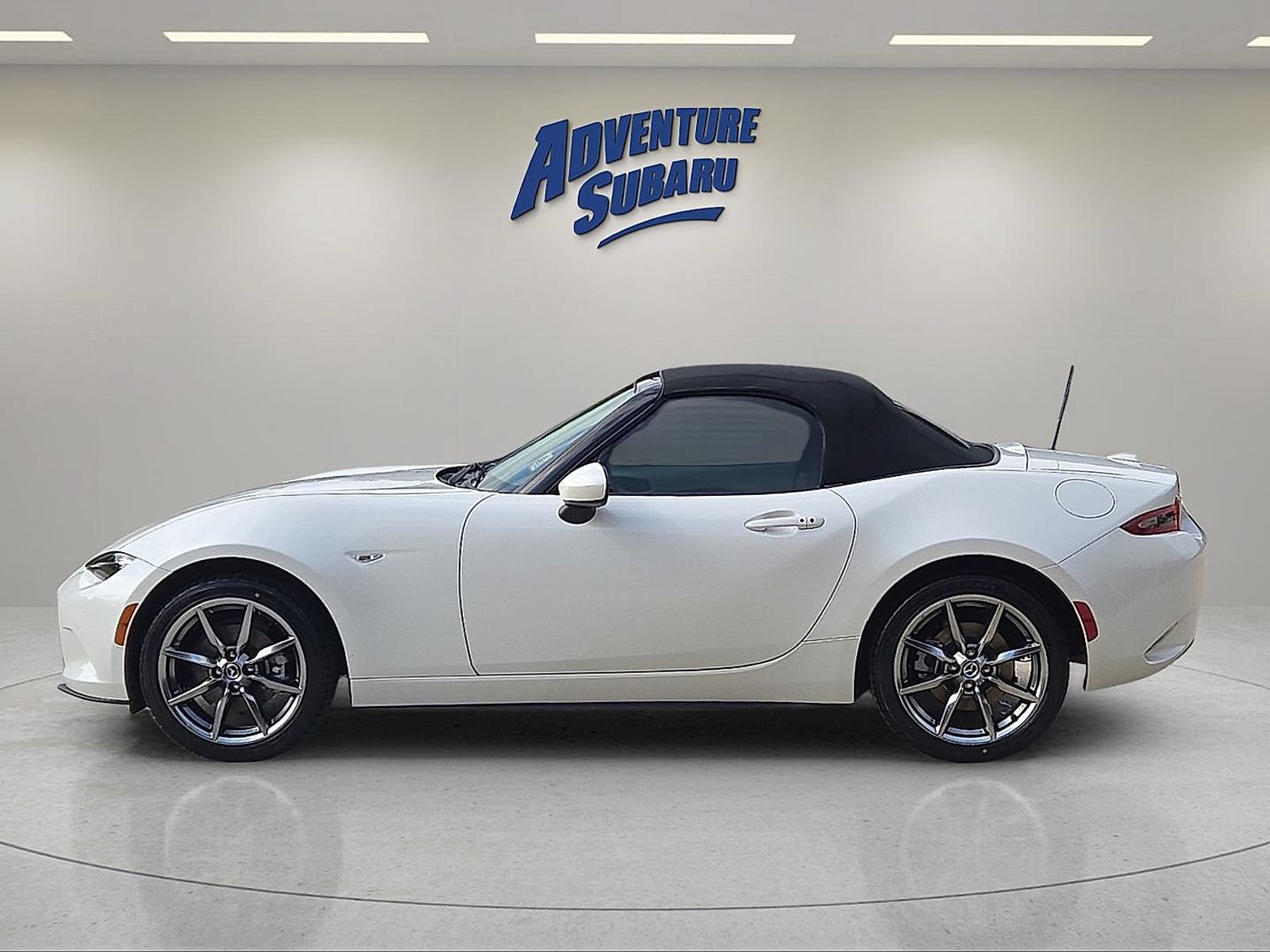 Used 2022 MAZDA MX-5 Miata Grand Touring w/ Weather Package RWD image 4