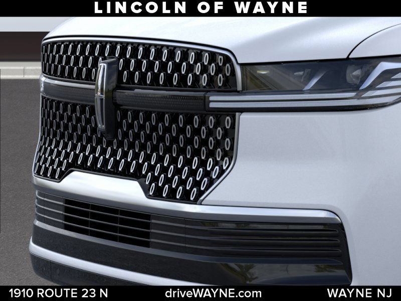New 2026 Lincoln Navigator Reserve AWD/4WD image 18