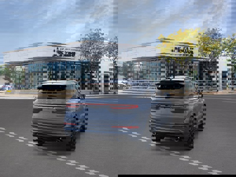 New 2026 Lincoln Corsair Premiere image 8