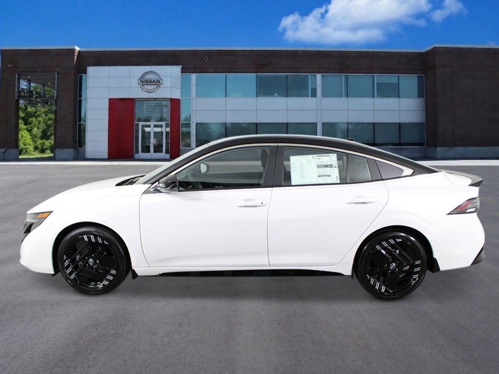 New 2026 Nissan Sentra SR image 2