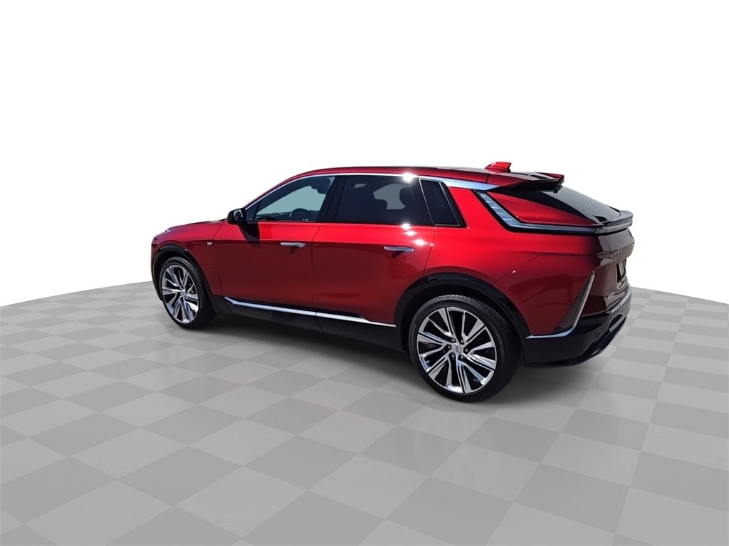 Certified 2024 Cadillac Lyriq Luxury w/ LPO, Floor Liner Package image 6