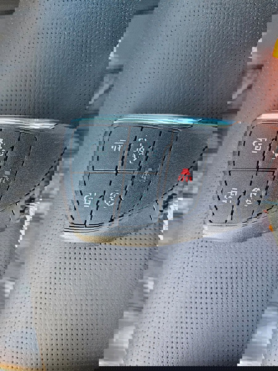 New 2026 GMC Sierra 1500 SLT w/ SLT Premium Plus Package image 32