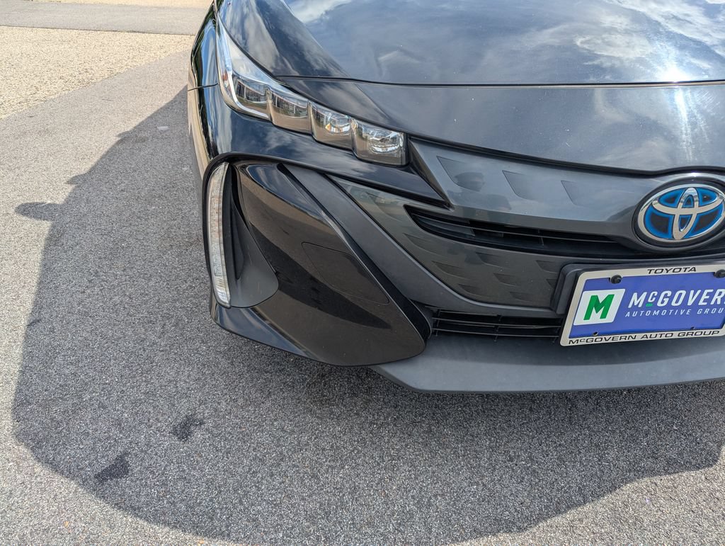 Used 2021 Toyota Prius Prime XLE FWD image 10